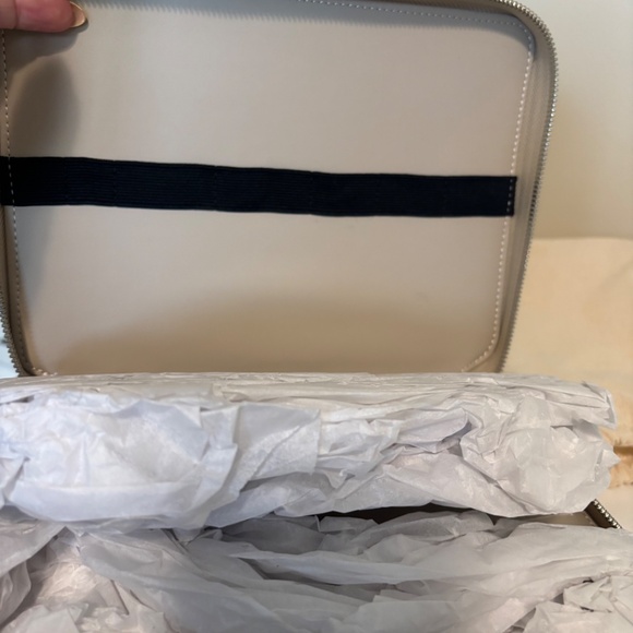 Monos Folio Kit - Ivory Vegan Leather - Picture 5 of 6